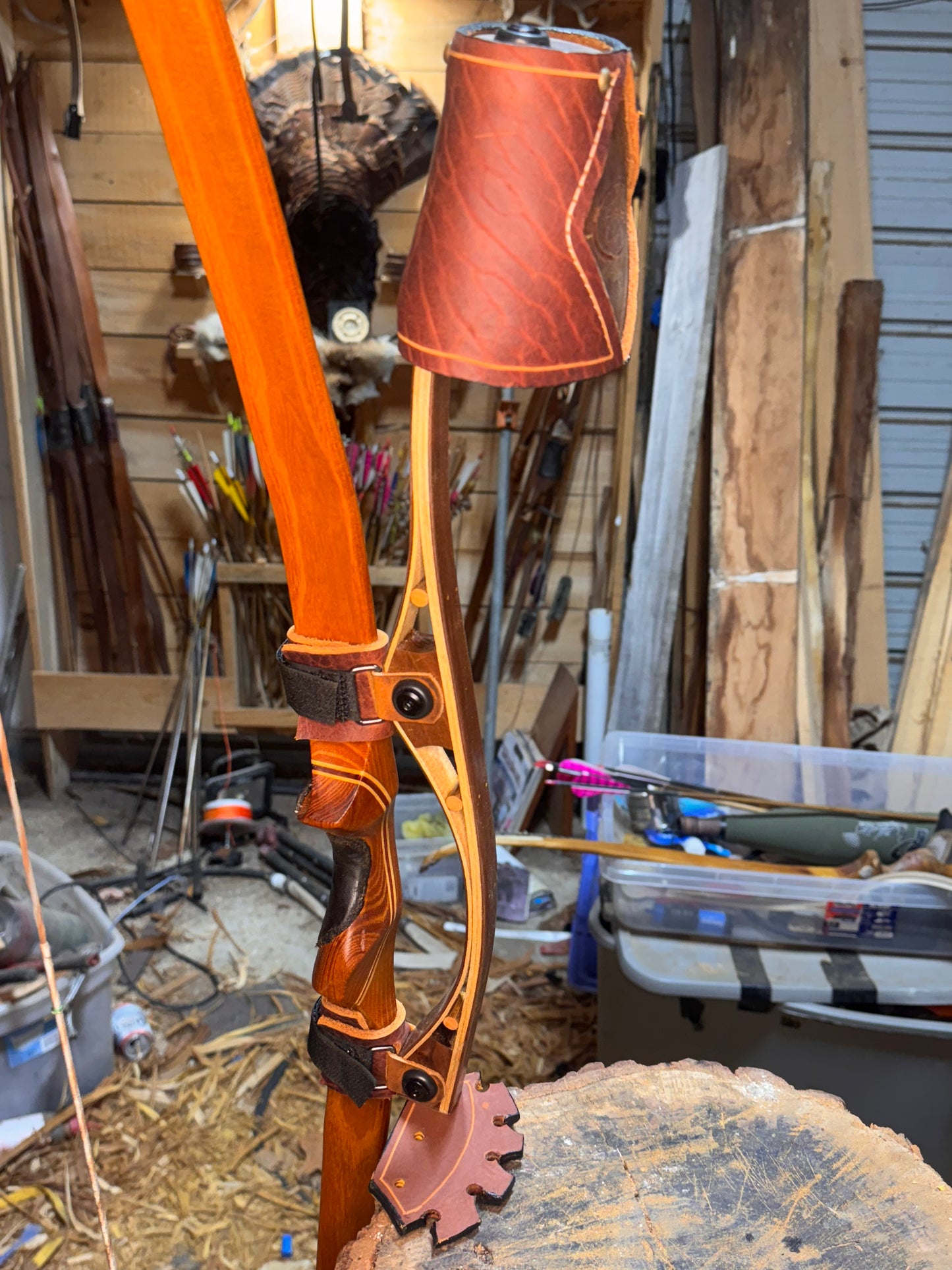 Selfbow quiver, custom leather quiver, traditional archery quiver